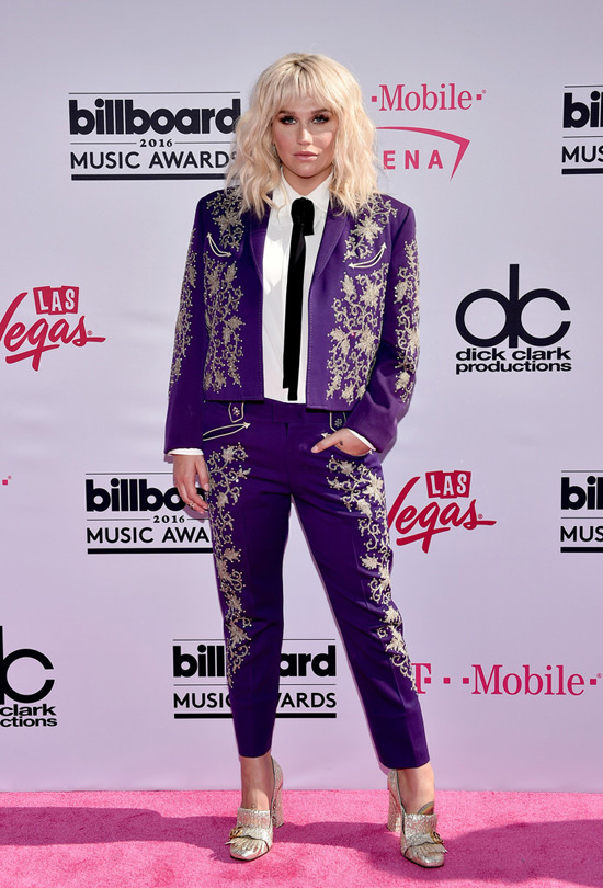 2016-Billboard-Music-Awards-Red-Carpet-Rundown-Fashion-Tom-Lorenzo-Site-10