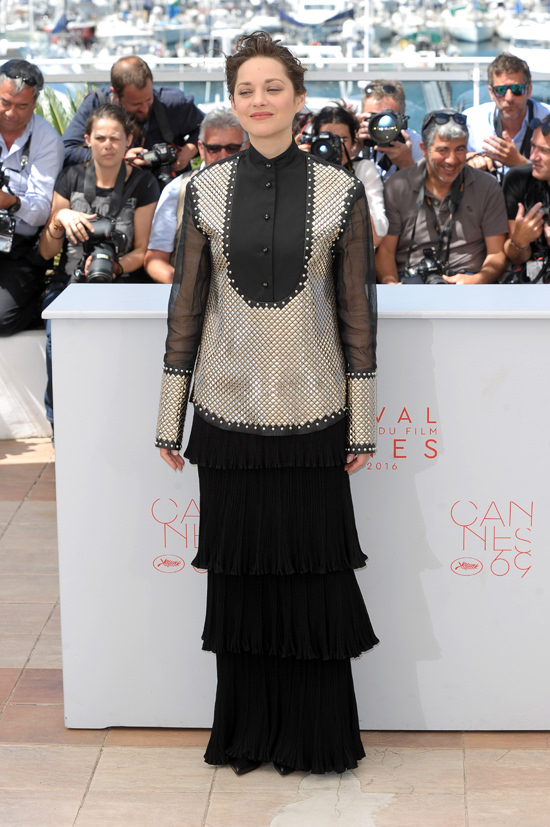 Marion-Cotillard-Its-Only-The-End-Of-The-World-Photocall-Cannes-Film-Festival-2016-Red-Carpet-Fashion-J-W-Anderson-Tom-Lorenzo-Site-2
